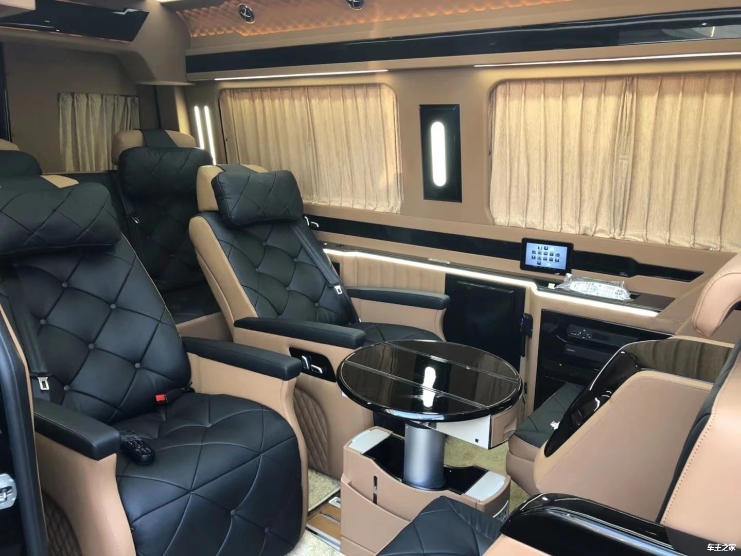 Mercedes-Benz Sprinter kućište za modifikaciju enterijera je nedavno objavlje...
