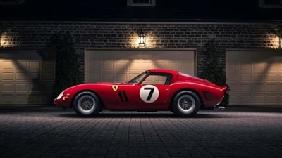 Ferrari 250 GTO proizveden 1962. godine postavio je novi rekord aukcije autom...