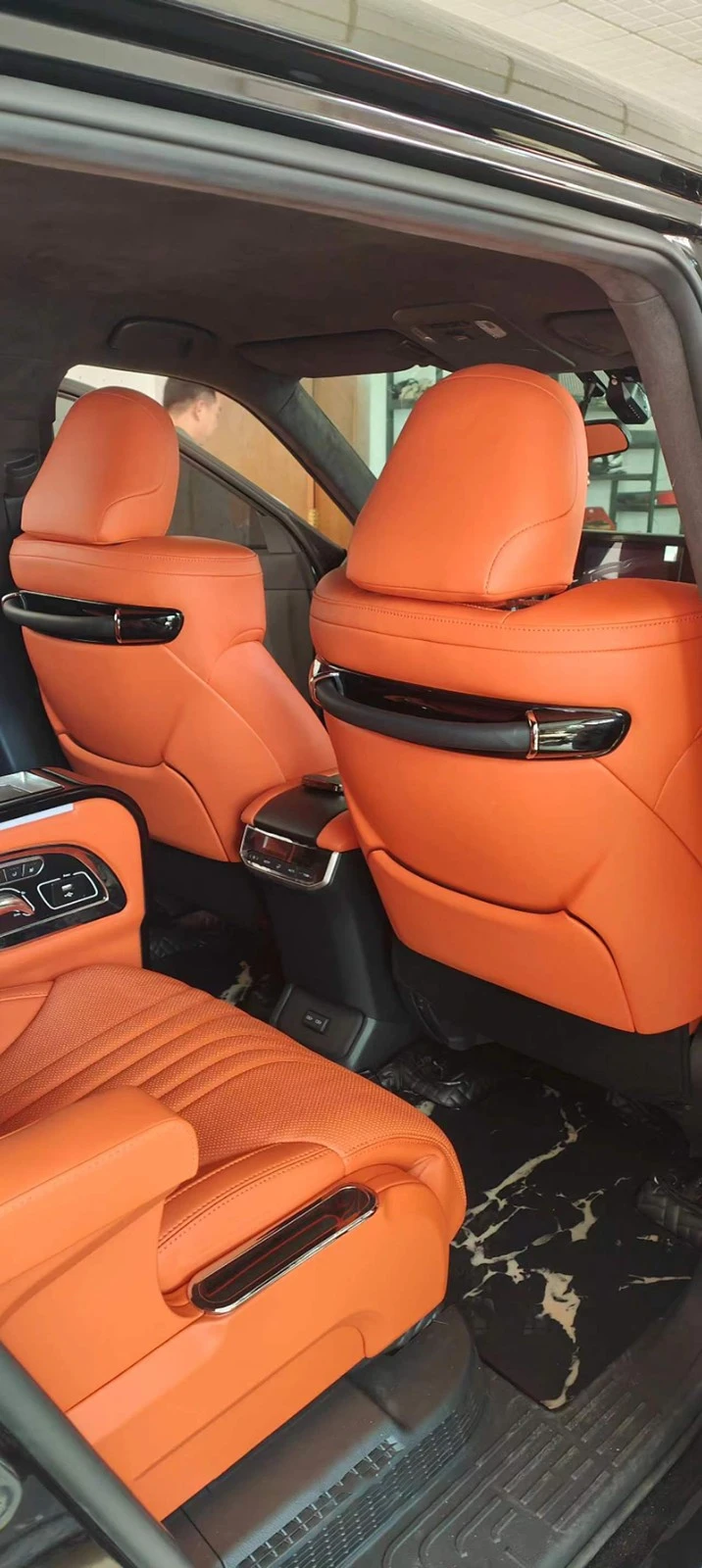 Custom Mercedes V260 Luxury Modification