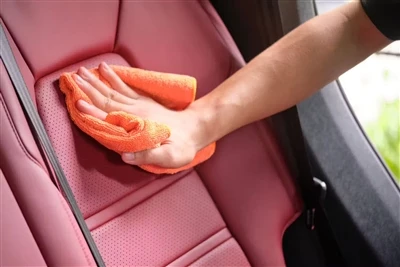 Koliko košta jednokratno čišćenje jastuka autosjedalice?