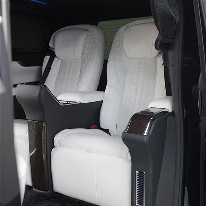 Prodajem komplet sjedala Toyota Alphard